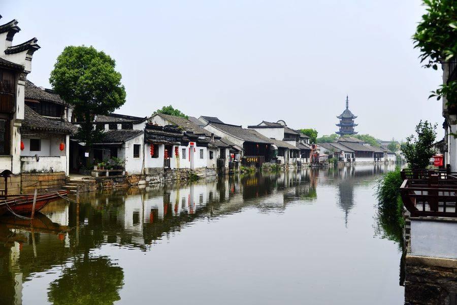 逃出诡异古宅